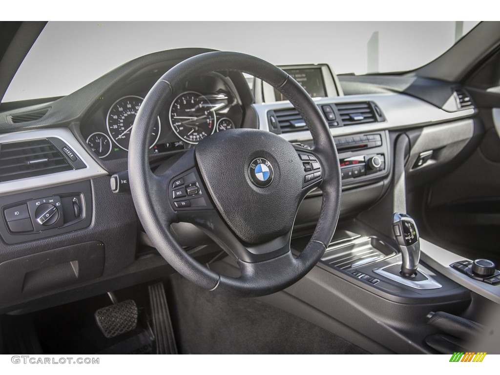 2013 BMW 3 Series 328i Sedan Black Dashboard Photo #92395135