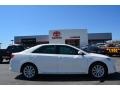 2014 Super White Toyota Camry Hybrid XLE  photo #2