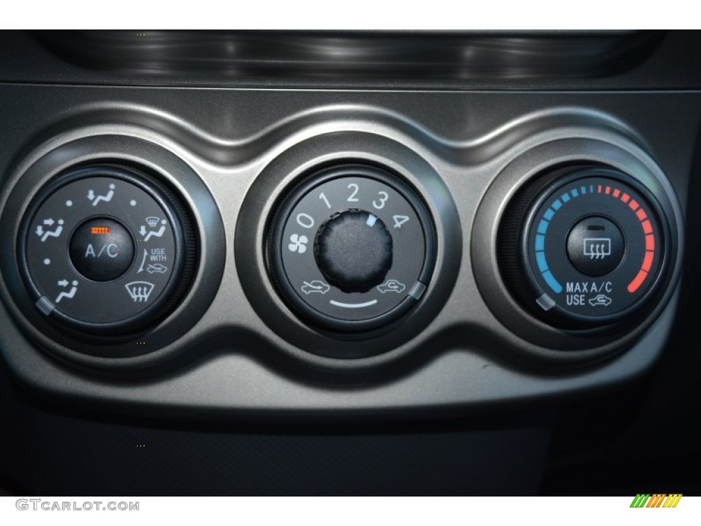 2014 Scion xD Standard xD Model Controls Photo #92403228