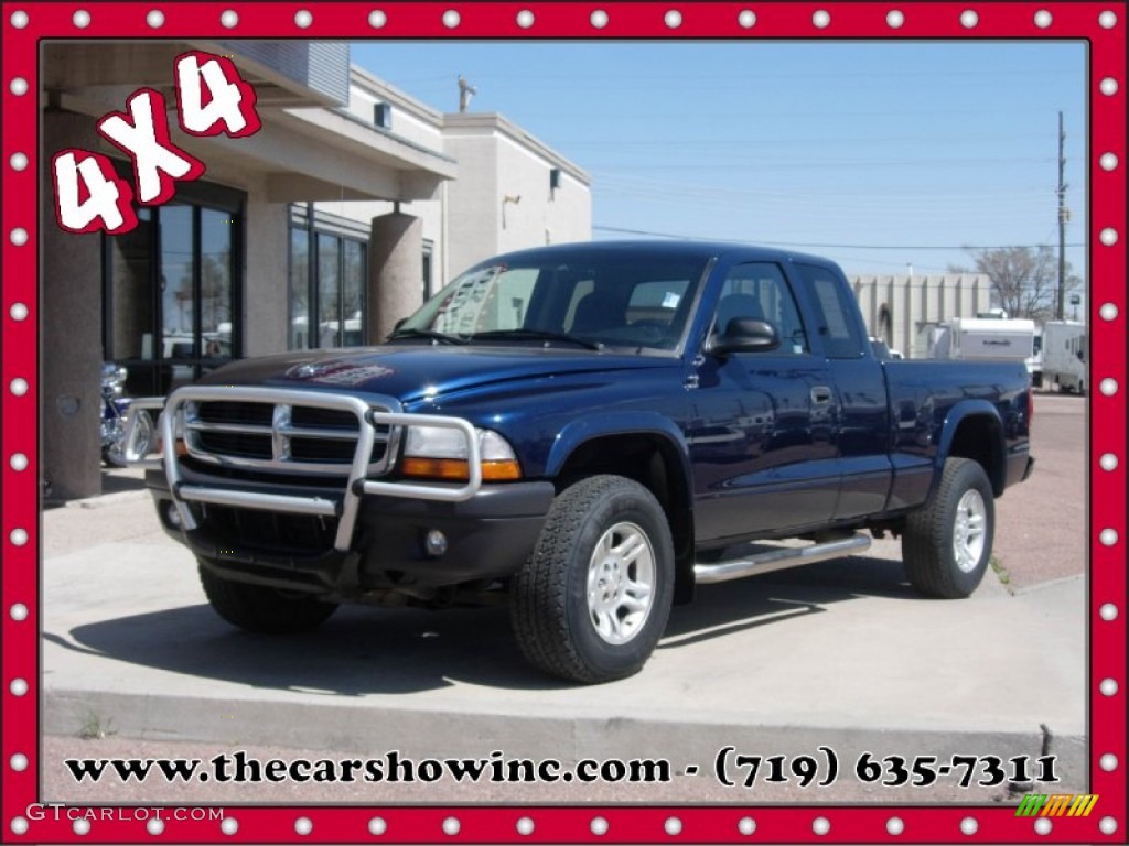 2004 Dakota SXT Club Cab 4x4 - Patriot Blue Pearl / Dark Slate Gray photo #1