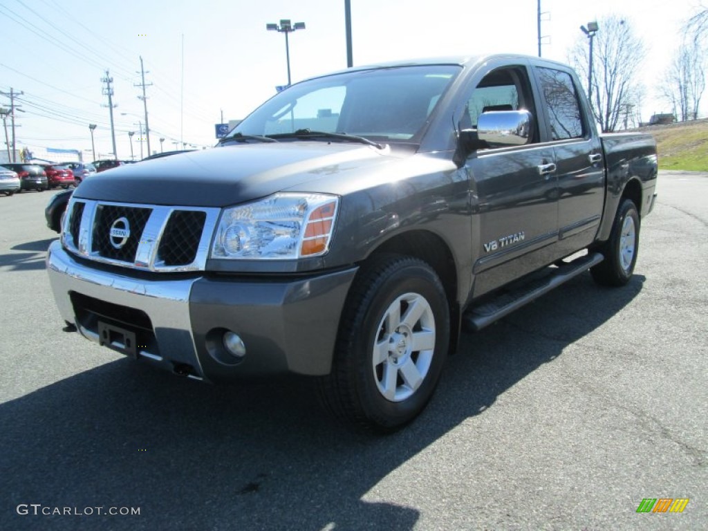 2007 Titan SE Crew Cab 4x4 - Smoke Gray / Graphite Black/Titanium photo #2