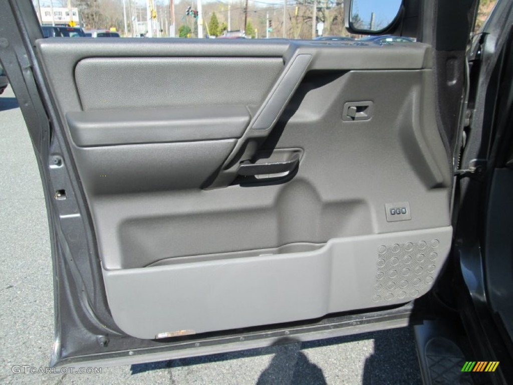 2007 Titan SE Crew Cab 4x4 - Smoke Gray / Graphite Black/Titanium photo #12