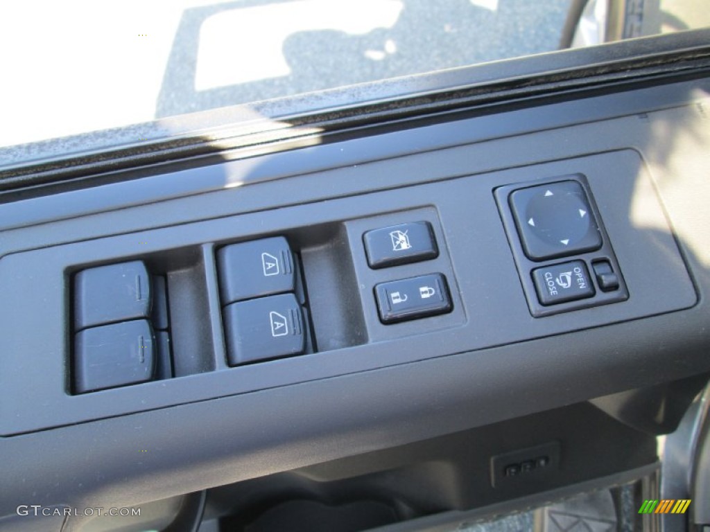 2007 Titan SE Crew Cab 4x4 - Smoke Gray / Graphite Black/Titanium photo #13