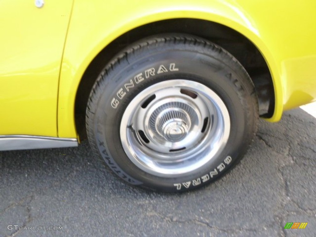 1975 Corvette Stingray Coupe - Bright Yellow / Medium Saddle photo #9