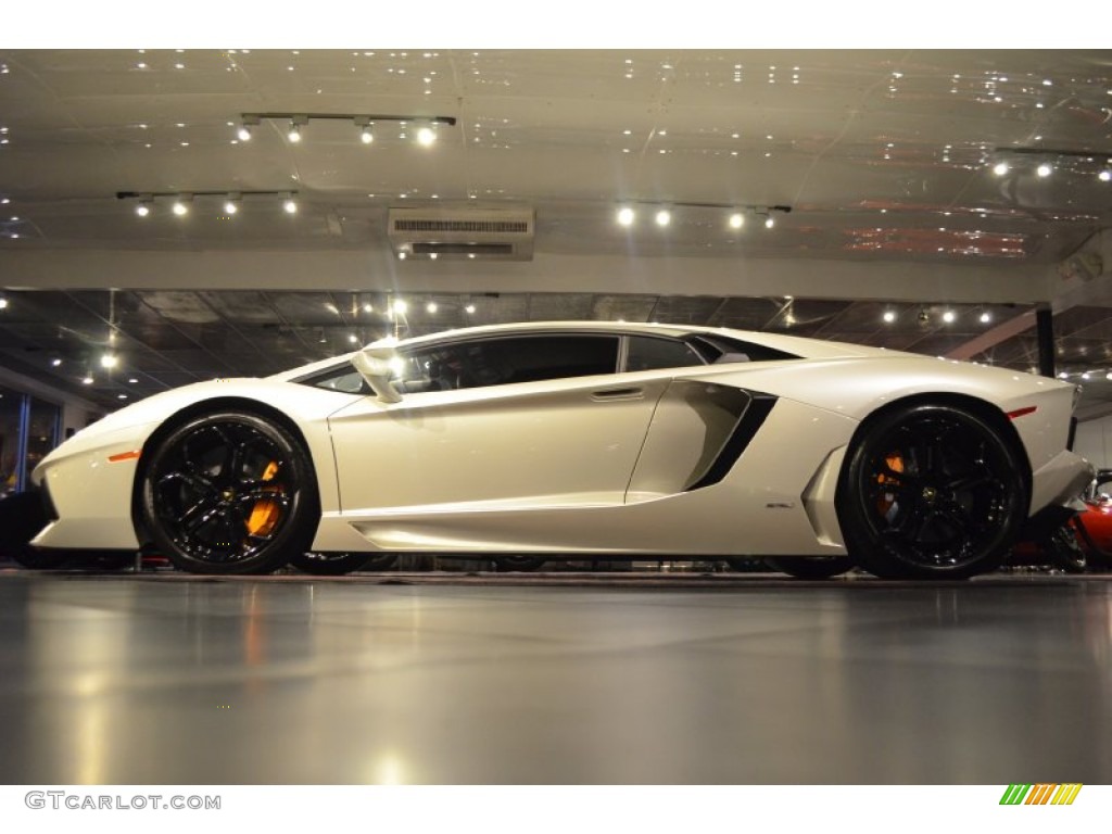 Bianco Isis 2012 Lamborghini Aventador LP 700-4 Exterior Photo #92429640