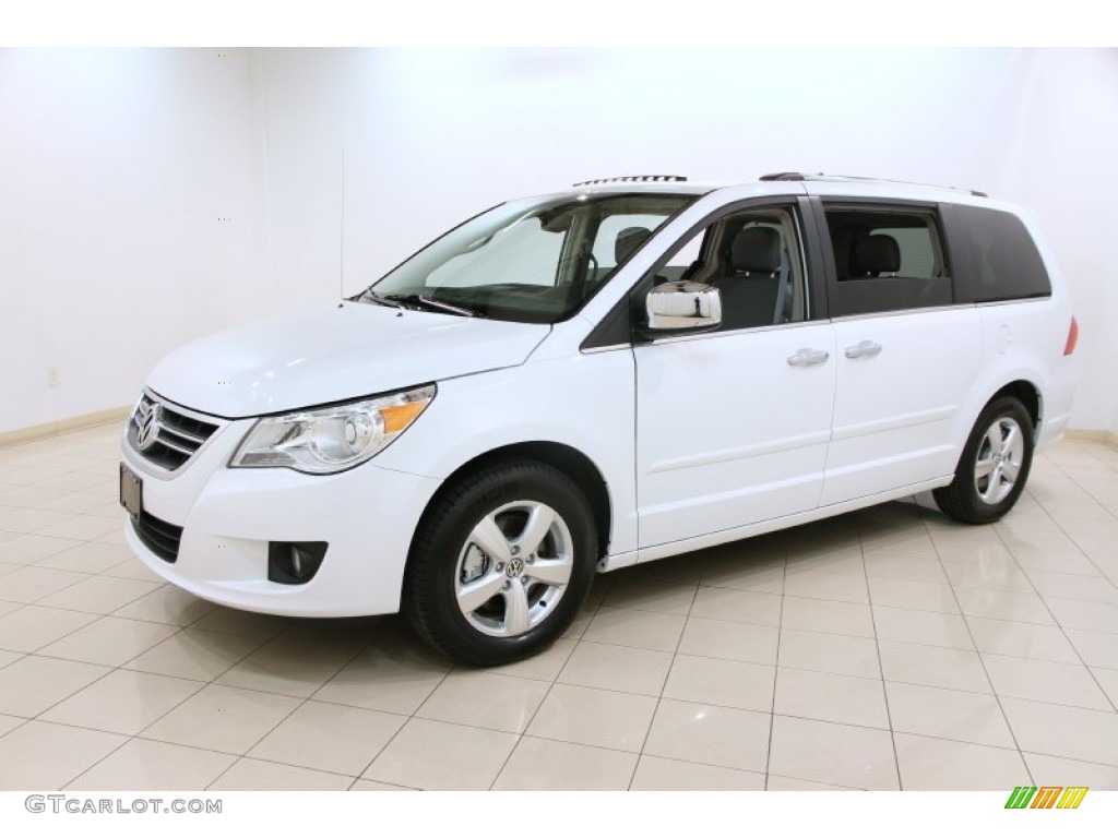 Calla Lily White 2013 Volkswagen Routan SEL Premium Exterior Photo #92435077
