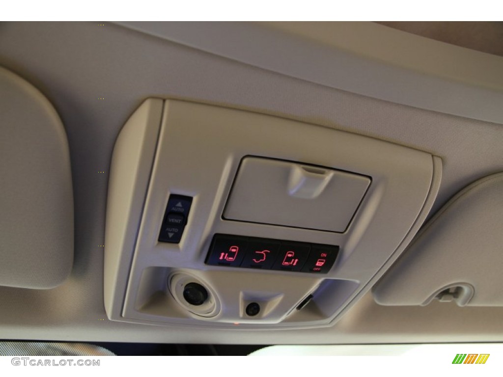 2013 Volkswagen Routan SEL Premium Controls Photo #92435206
