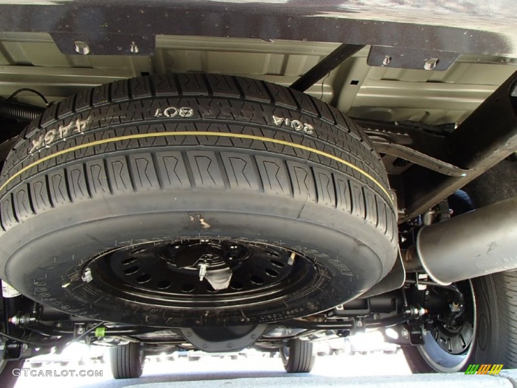 2015 Chevrolet Suburban LS Undercarriage Photos