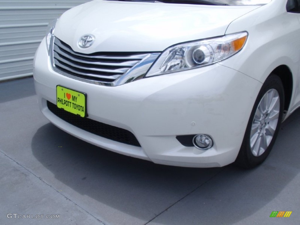 2011 Sienna Limited - Blizzard White Pearl / Light Gray photo #12