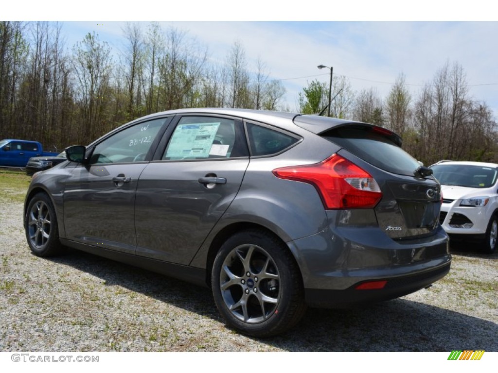 2014 Focus SE Hatchback - Sterling Gray / Charcoal Black photo #23