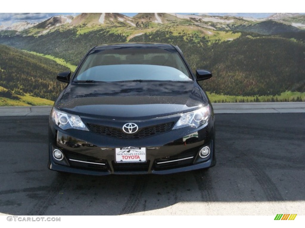 2014 Camry SE - Attitude Black Metallic / Black photo #2