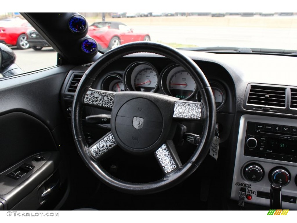 2009 Challenger SE - Brilliant Black Crystal Pearl Coat / Dark Slate Gray photo #22