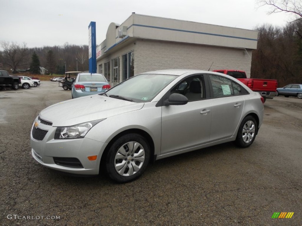 2014 Cruze LS - Silver Ice Metallic / Jet Black/Medium Titanium photo #1