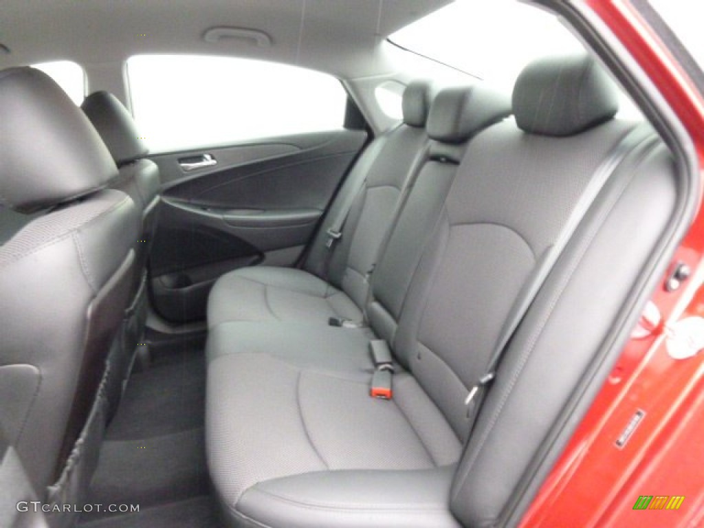 2011 Sonata SE - Venetian Red / Black photo #11