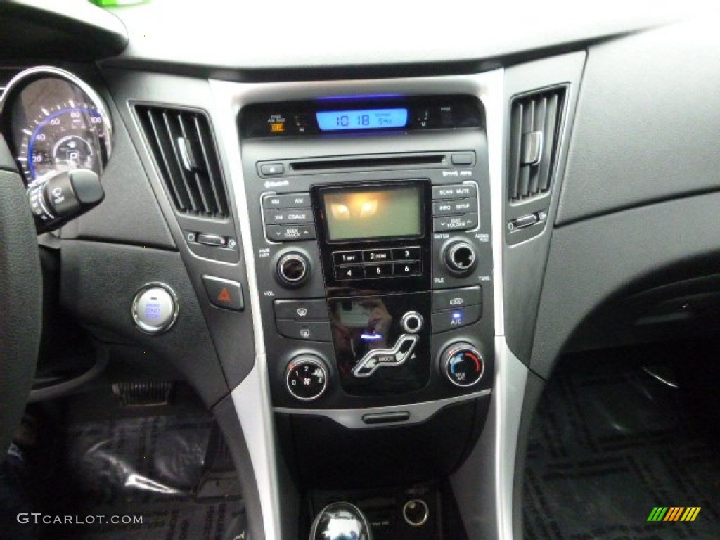 2011 Sonata SE - Venetian Red / Black photo #16