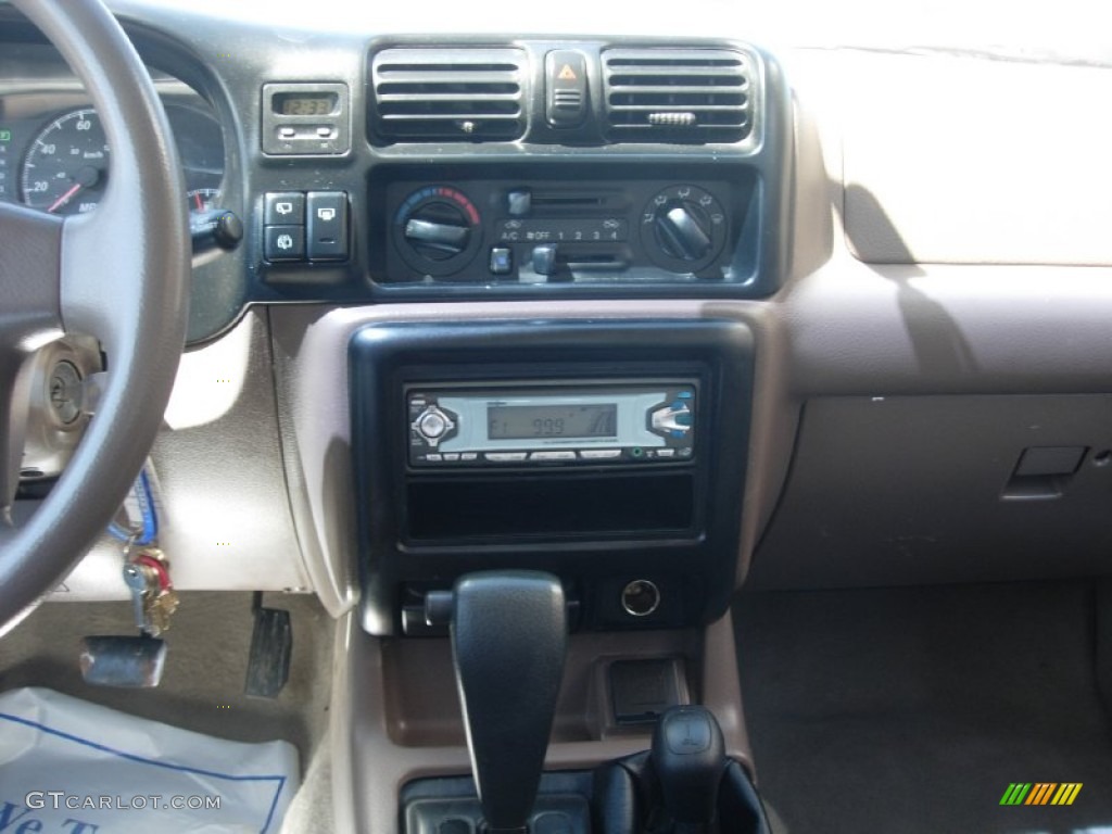 2000 Rodeo LS 4WD - Alpine White / Beige photo #4