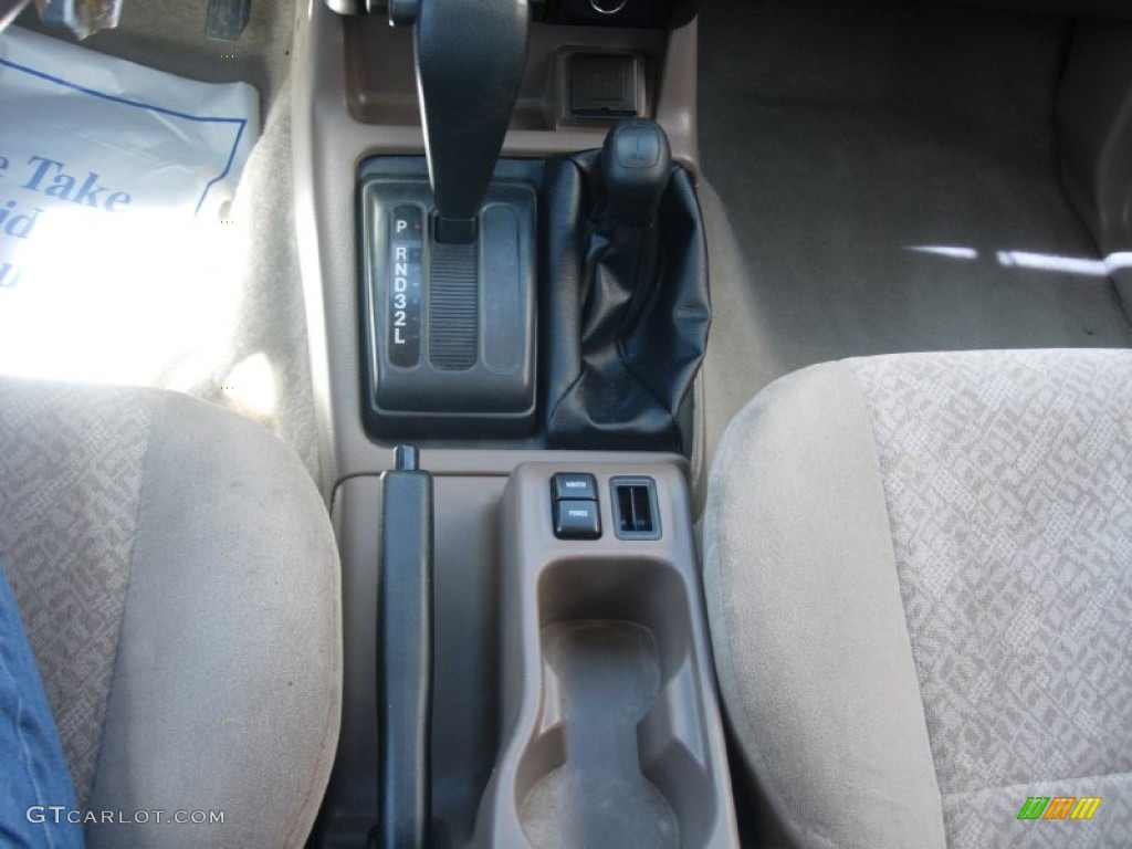 2000 Rodeo LS 4WD - Alpine White / Beige photo #5