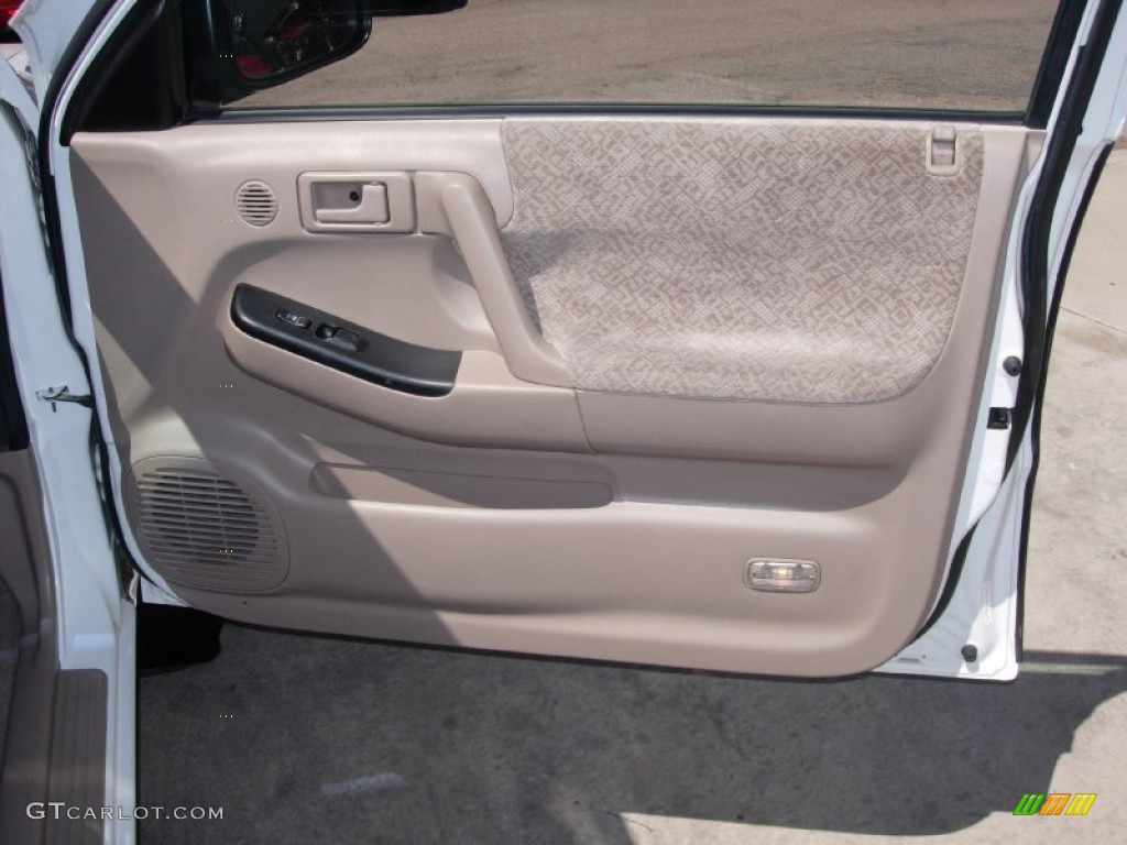 2000 Rodeo LS 4WD - Alpine White / Beige photo #23