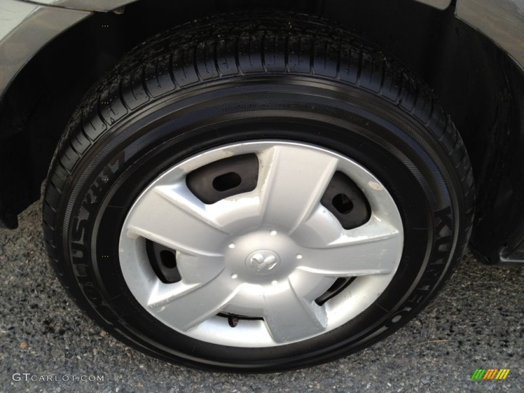 2004 Stratus SE Sedan - Graphite Metallic / Dark Slate Gray photo #7