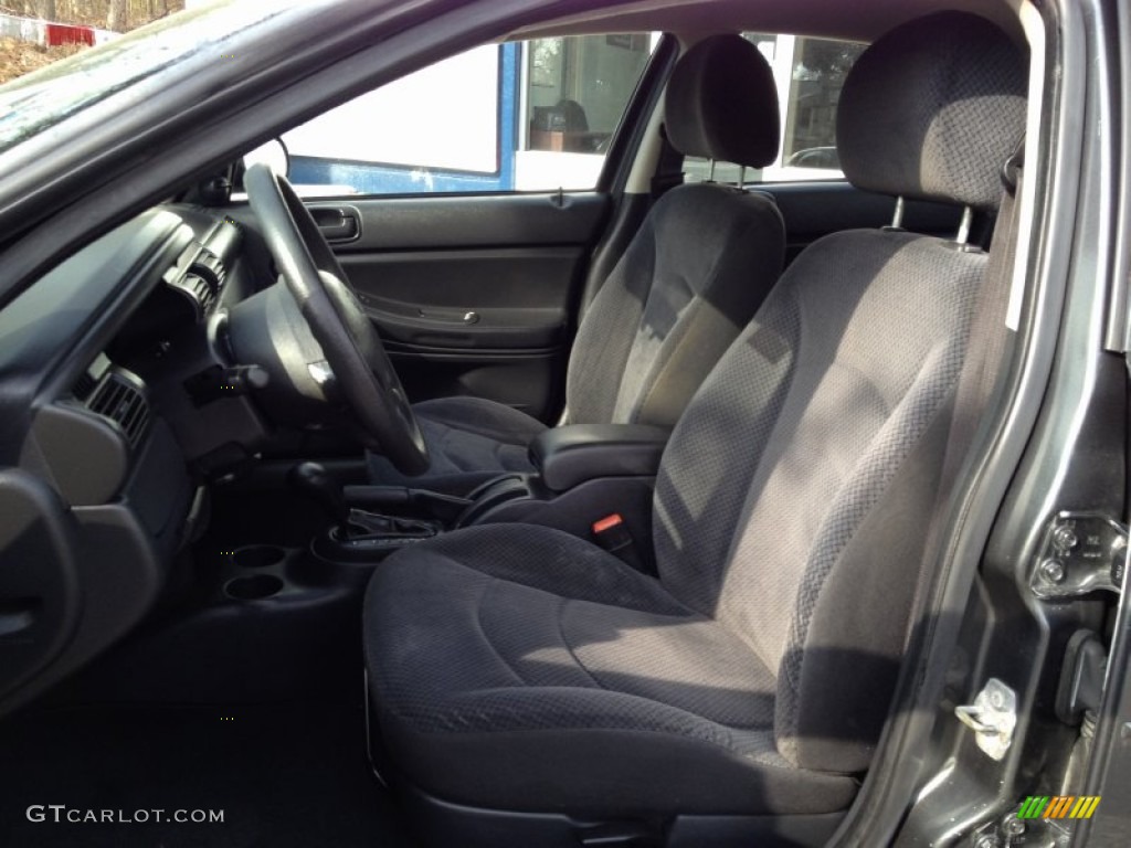 2004 Stratus SE Sedan - Graphite Metallic / Dark Slate Gray photo #24