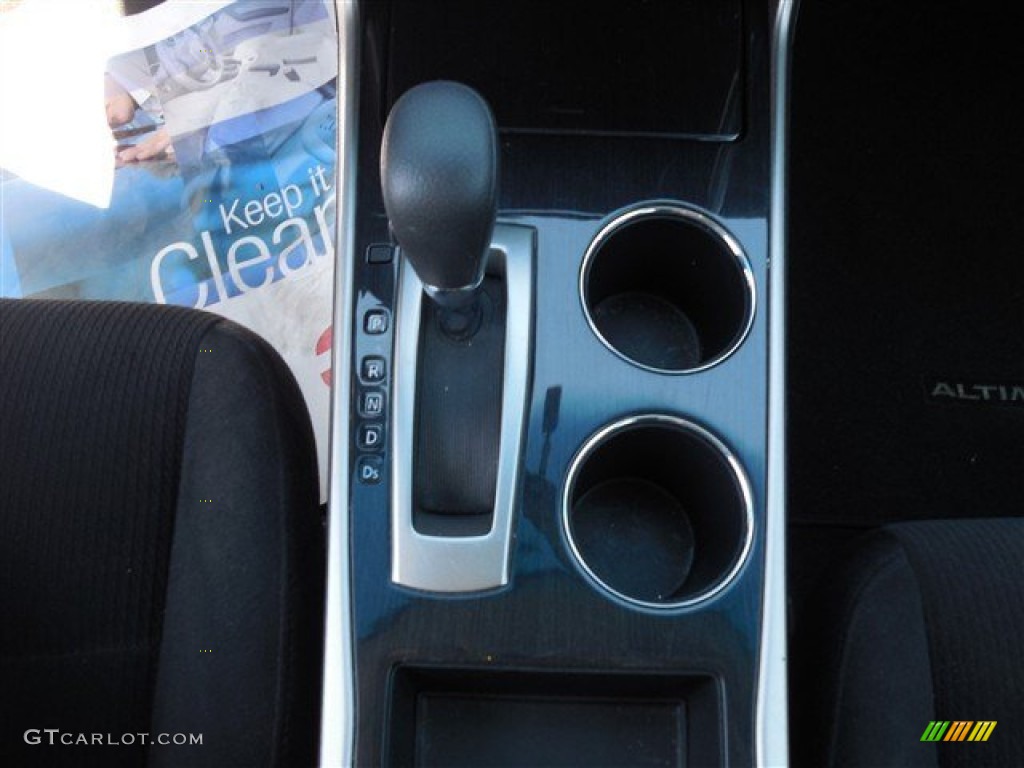 2013 Altima 2.5 S - Super Black / Charcoal photo #22