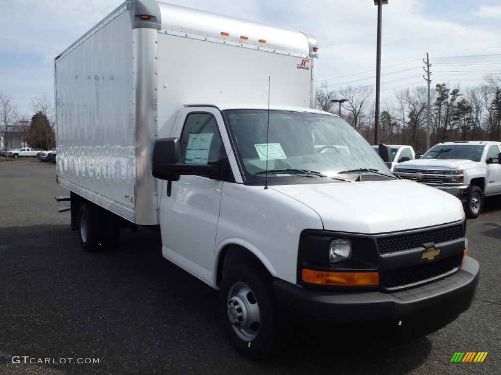 2014 Express Cutaway 3500 Moving Van - Summit White / Medium Pewter photo #3