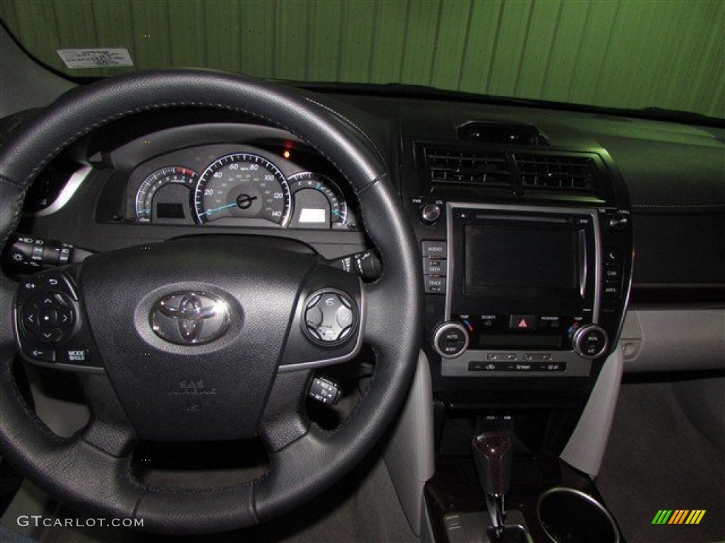 2014 Camry XLE - Attitude Black Metallic / Ash photo #16