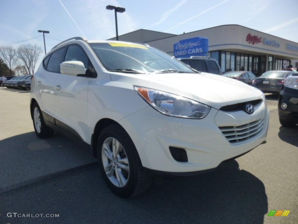 2012 Tucson GLS AWD - Cotton White / Taupe photo #1