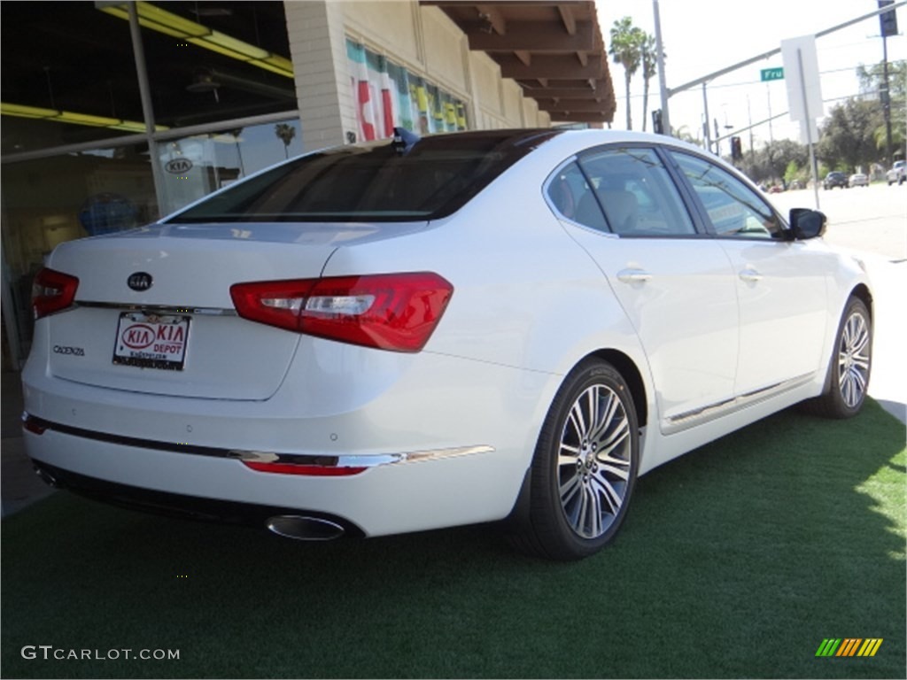 2014 Cadenza Premium - Snow White Pearl / Beige photo #4