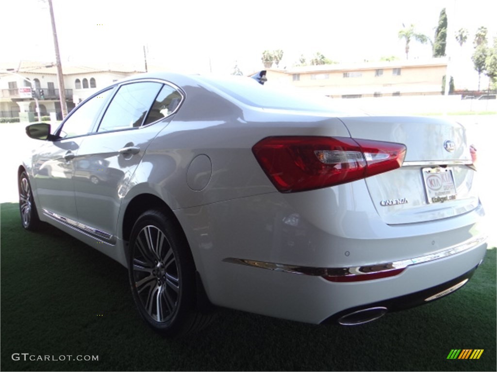 2014 Cadenza Premium - Snow White Pearl / Beige photo #6