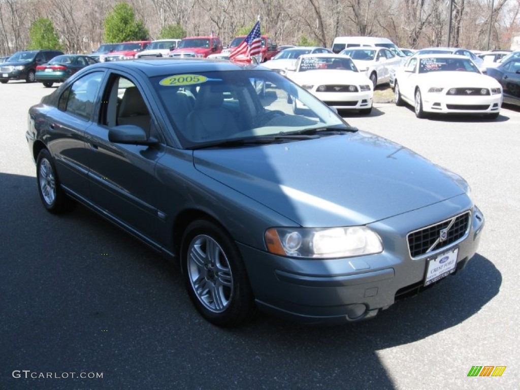 Platinum Green Metallic Volvo S60