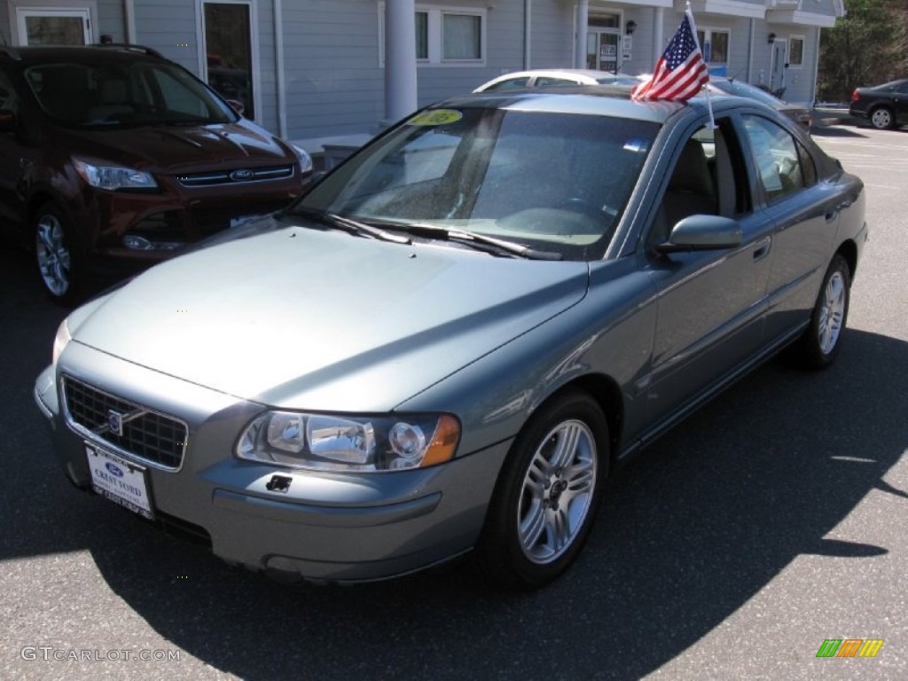 2005 S60 2.5T AWD - Platinum Green Metallic / Taupe photo #3