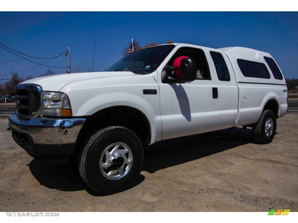 2004 F250 Super Duty XL SuperCab 4x4 - Oxford White / Medium Parchment photo #1