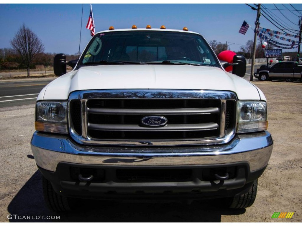 2004 F250 Super Duty XL SuperCab 4x4 - Oxford White / Medium Parchment photo #2