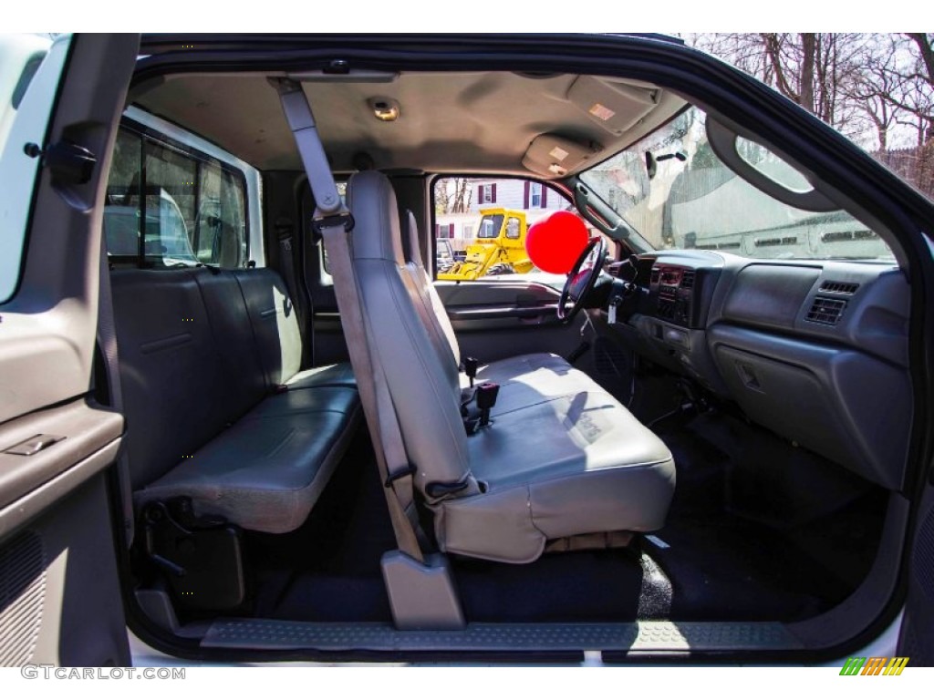 2004 F250 Super Duty XL SuperCab 4x4 - Oxford White / Medium Parchment photo #14