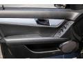 Black - C 300 Sport 4Matic Photo No. 9
