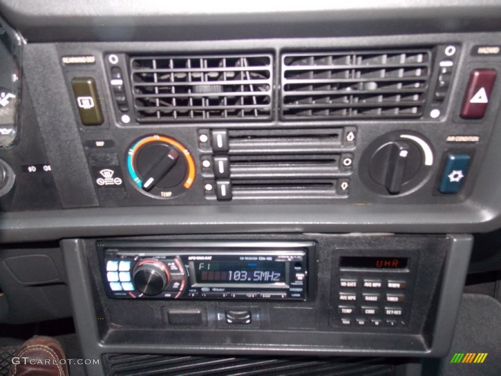 1986 BMW 6 Series 635CSi Controls Photo #92500218