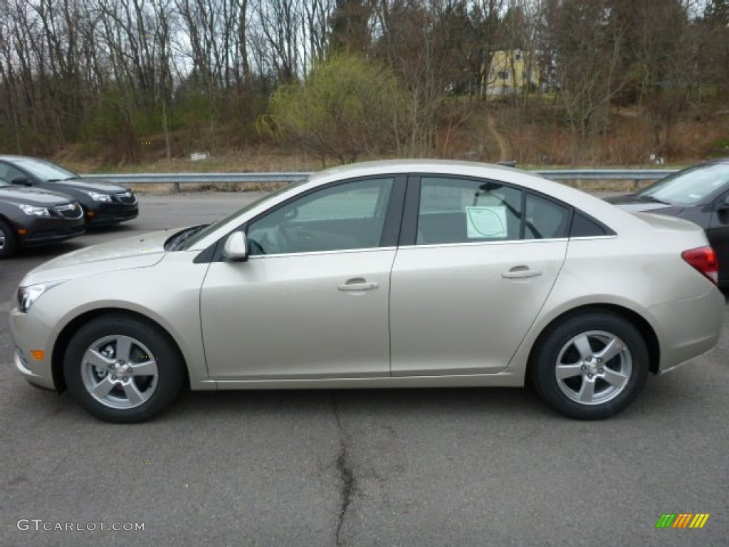 2014 Cruze LT - Champagne Silver Metallic / Medium Titanium photo #2
