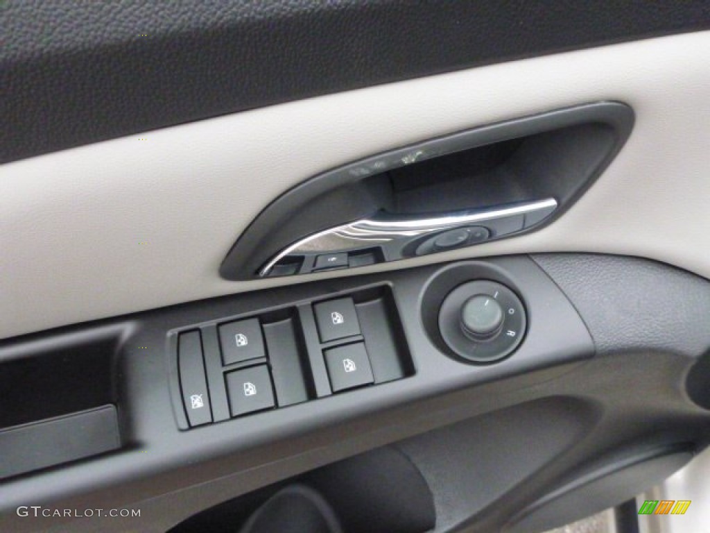 2014 Cruze LT - Champagne Silver Metallic / Medium Titanium photo #13