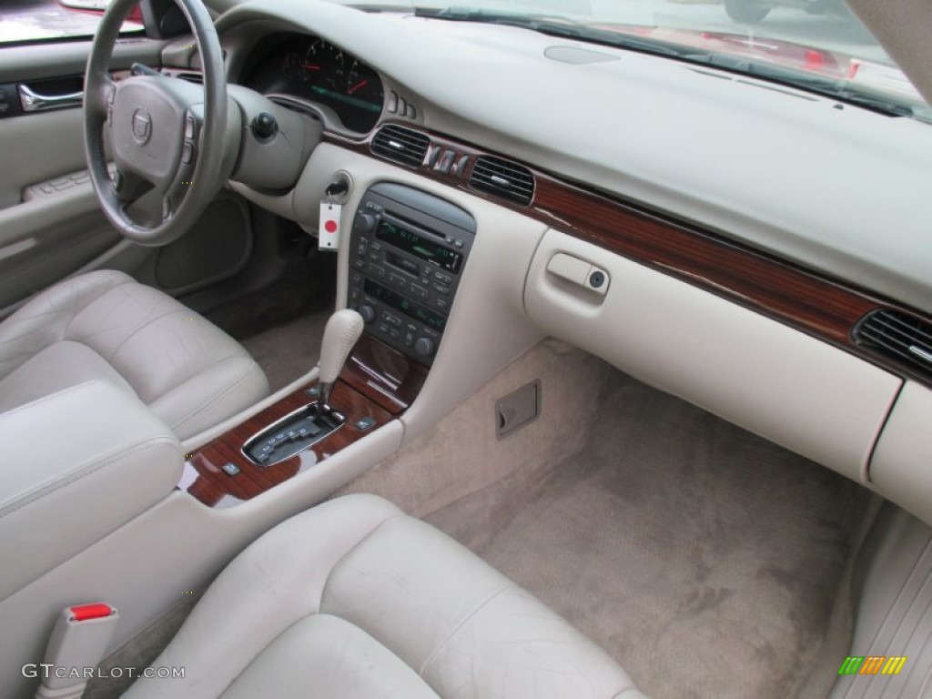 2003 Seville SLS - Crimson Red Pearl / Neutral Shale photo #16