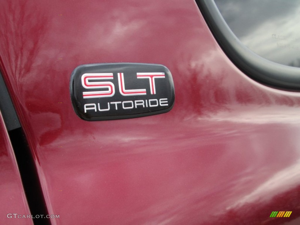 2001 Yukon SLT 4x4 - Garnet Red Metallic / Neutral Tan/Shale photo #13
