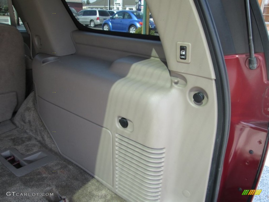 2001 Yukon SLT 4x4 - Garnet Red Metallic / Neutral Tan/Shale photo #30