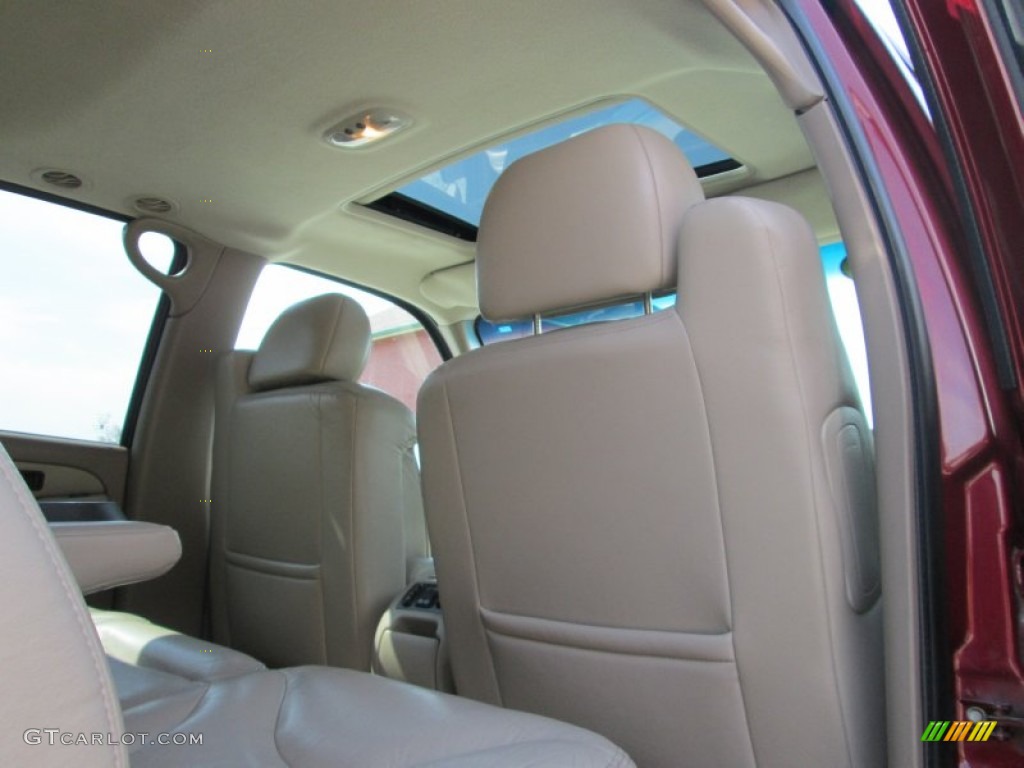 2001 Yukon SLT 4x4 - Garnet Red Metallic / Neutral Tan/Shale photo #36