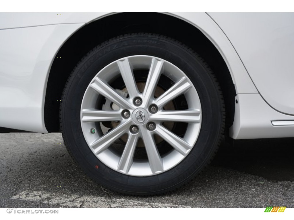 2014 Camry Hybrid XLE - Super White / Ash photo #10