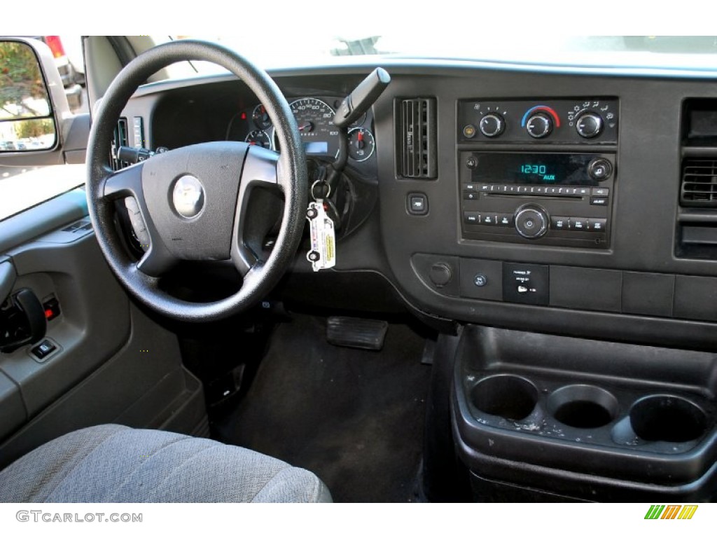 2011 Express LT 3500 Extended Passenger Van - Dark Blue Metallic / Medium Pewter photo #16