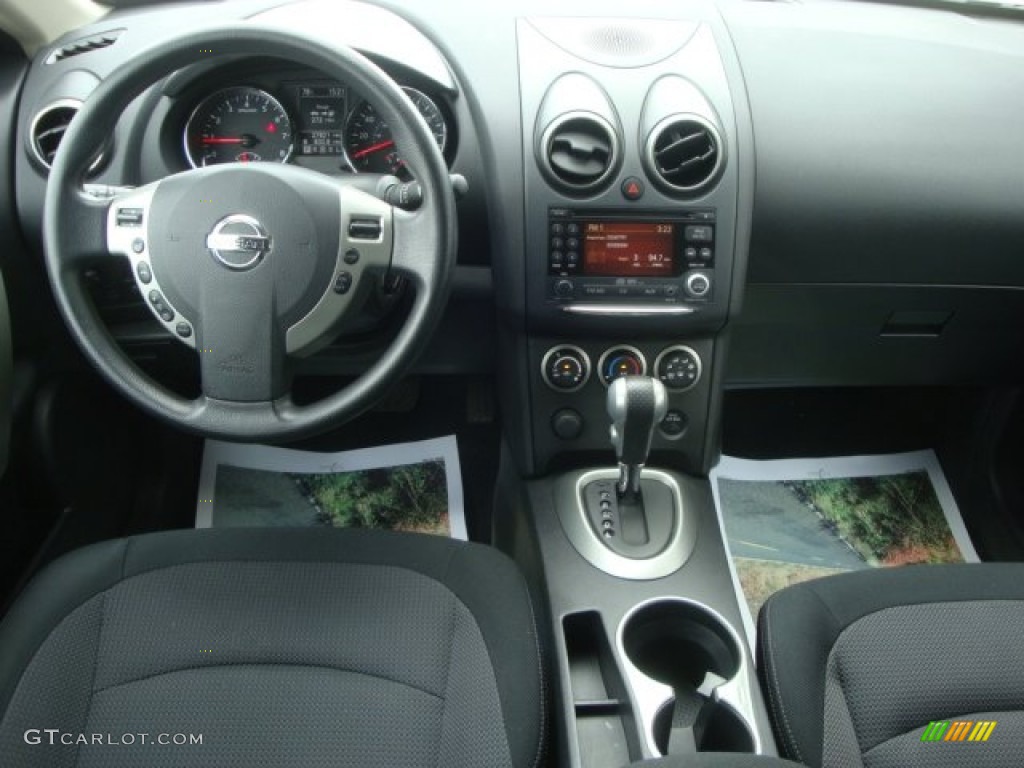 2011 Rogue SV AWD - Pearl White / Black photo #12