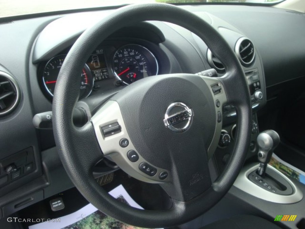 2011 Rogue SV AWD - Pearl White / Black photo #20