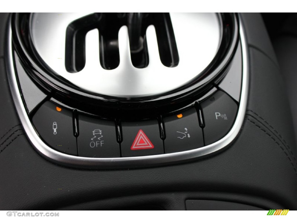 2014 Audi R8 Coupe V8 Controls Photo #92514336