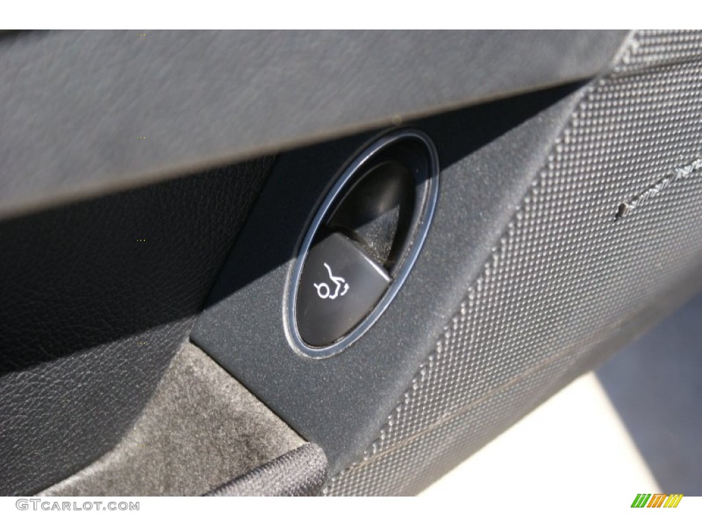 2008 E 320 BlueTEC Sedan - Flint Grey Metallic / Black photo #22