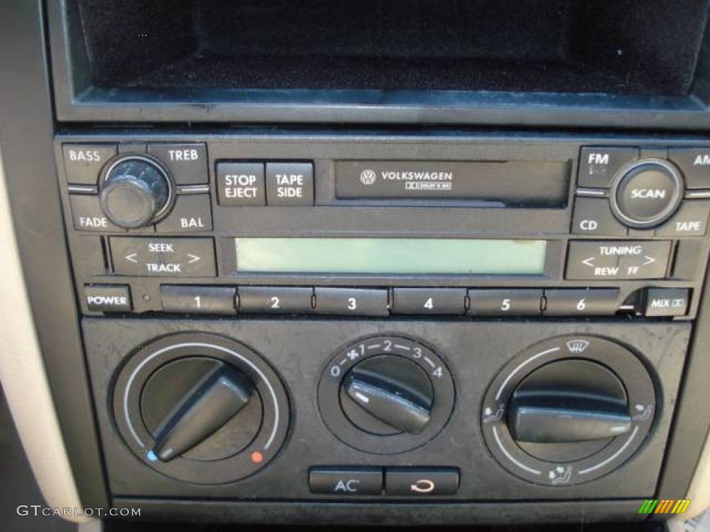 1999 Jetta GLS Sedan - Bright Green Pearl / Beige photo #17